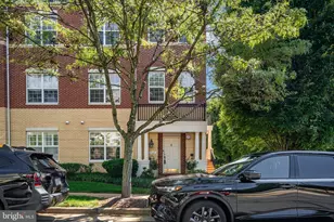 43643 McDowell Sq, Leesburg, VA 20176 - Photo 4