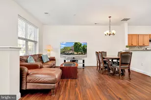 43643 McDowell Sq, Leesburg, VA 20176 - Photo 8
