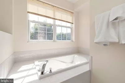 43643 McDowell Square, Leesburg, VA 20176 - Photo 14