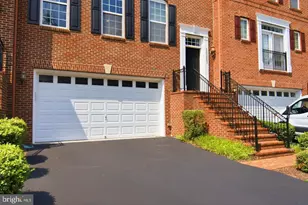 20283 Center Brook Square, Sterling, VA 20165 - Photo 2