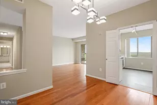 19375 Cypress Ridge Terrace, Leesburg, VA 20176 - Photo 14