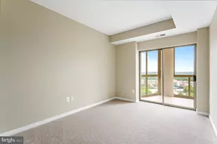 19375 Cypress Ridge Terrace, Leesburg, VA 20176 - Photo 26