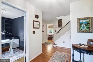44 Acorn Ct, Sterling, VA 20164 - Photo 2