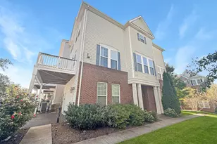 22647 Vienna Green Terrace, Ashburn, VA 20148 - Photo 2