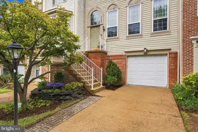 47642 Sandbank Square, Sterling, VA 20165 - Photo 4