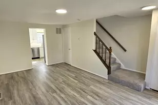 15 Asbury Way, Sterling, VA 20165 - Photo 2