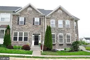 802 Linfield Terrace NE, Leesburg, VA 20176 - Photo 1