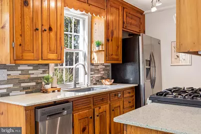 431 S King Street, Leesburg, VA 20175 - Photo 18