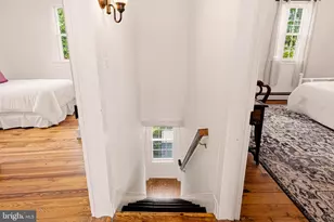 431 S King St, Leesburg, VA 20175 - Photo 34
