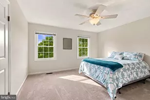 300 Helen Ct, Sterling, VA 20164 - Photo 32