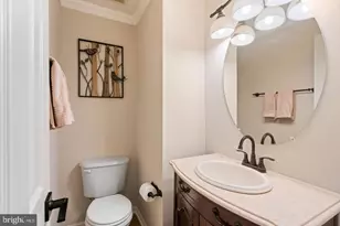 26147 Lands End Dr, Chantilly, VA 20152 - Photo 10