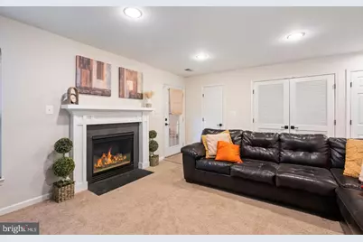 26147 Lands End Drive, Chantilly, VA 20152 - Photo 4