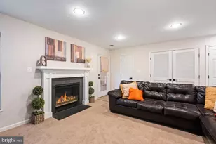 26147 Lands End Dr, Chantilly, VA 20152 - Photo 4