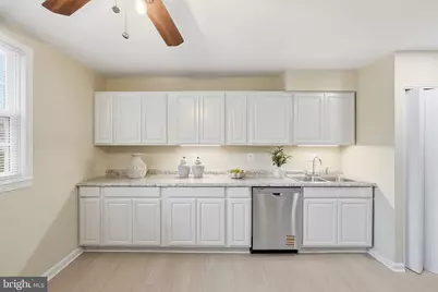 1046 Margate Court #A, Sterling, VA 20164 - Photo 4