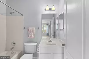 42525 Magellan Square, Brambleton, VA 20148 - Photo 40