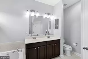 42525 Magellan Square, Brambleton, VA 20148 - Photo 30