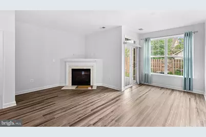 42525 Magellan Square, Brambleton, VA 20148 - Photo 38