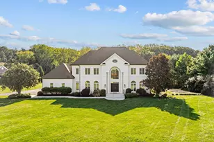 40163 Beacon Hill Dr, Leesburg, VA 20176 - Photo 1