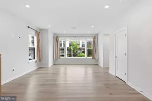 43728 Transit Sq, Ashburn, VA 20147 - Photo 2