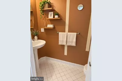 25508 Crossfield Drive, Chantilly, VA 20152 - Photo 8