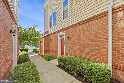 23297 Southdown Manor Terrace #106, Ashburn, VA 20148 - Photo 2