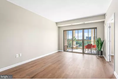 19375 Cypress Ridge Terrace #702, Leesburg, VA 20176 - Photo 2