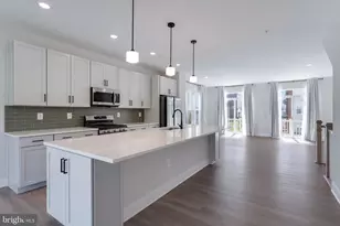22819 Tawny Pne Sq, Brambleton, VA 20148 - Photo 16