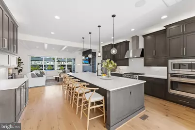 20277 Oak Bluff Drive, Ashburn, VA 20147 - Photo 8