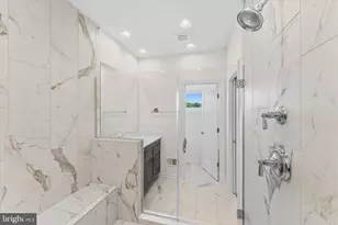 20277 Oak Bluff Dr, Ashburn, VA 20147 - Photo 24