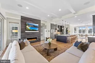 20277 Oak Bluff Dr, Ashburn, VA 20147 - Photo 12