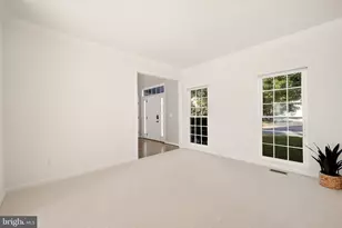 32 Potterfield Dr, Lovettsville, VA 20180 - Photo 16
