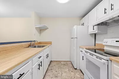 1066 Mycroft Court, Sterling, VA 20164 - Photo 6