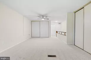 1066 Mycroft Ct, Sterling, VA 20164 - Photo 14