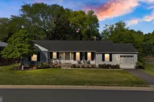 131 Woodberry Rd NE, Leesburg, VA 20176 - Photo 2