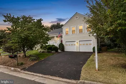 56 McPherson Circle, Sterling, VA 20165 - Photo 2