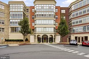 19370 Magnolia Grove Square, Leesburg, VA 20176 - Photo 2