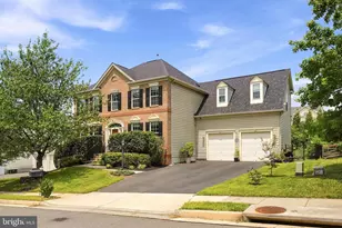 21054 Hooded Crow Dr, Leesburg, VA 20175 - Photo 2