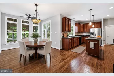47404 Middle Bluff Place, Sterling, VA 20165 - Photo 8