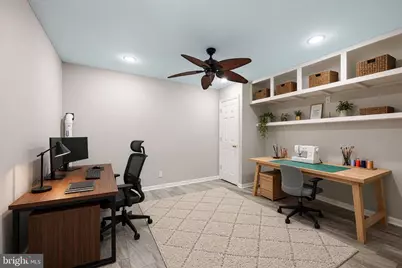 47404 Middle Bluff Place, Sterling, VA 20165 - Photo 16