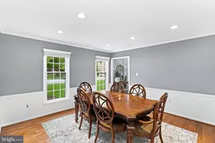 121 Regina Dr, Sterling, VA 20165 - Photo 6