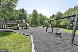 6 Bentley Dr, Sterling, VA 20165 - Photo 58