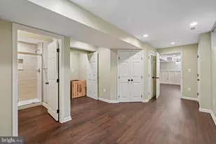 6 Bentley Dr, Sterling, VA 20165 - Photo 34