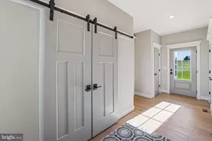 16055 Keymer Hl Ct, Hamilton, VA 20158 - Photo 2