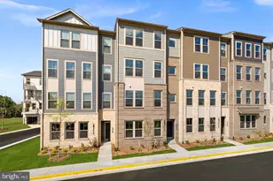 43841 Venetian Sq, Ashburn, VA 20147 - Photo 26