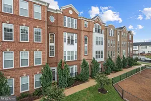 20643 Sibbald Square, Ashburn, VA 20147 - Photo 2