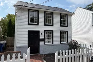 221 South St SE, Leesburg, VA 20175 - Photo 1