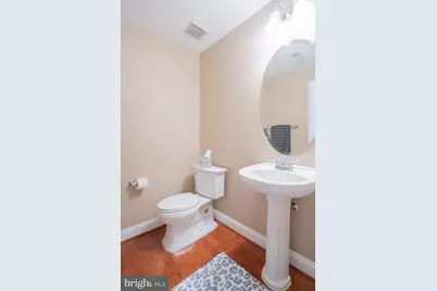 42520 Legacy Park Drive, Brambleton, VA 20148 - Photo 16