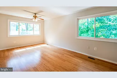 256 W Meadowland Lane, Sterling, VA 20164 - Photo 4