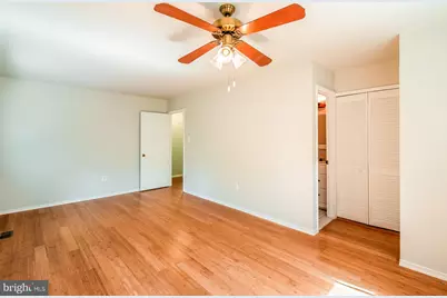 256 W Meadowland Lane, Sterling, VA 20164 - Photo 8