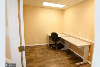 211 S King Street #B, Leesburg, VA 20175 - Photo 6
